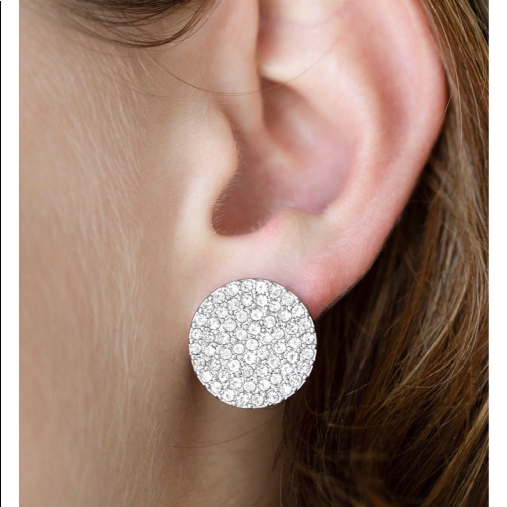Stunning radiant studs.